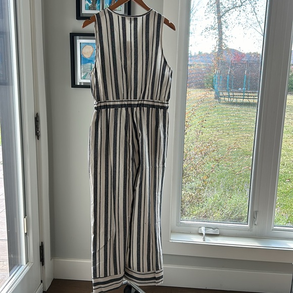 Linen sleeveless jumpsuit - Picture 5 of 7